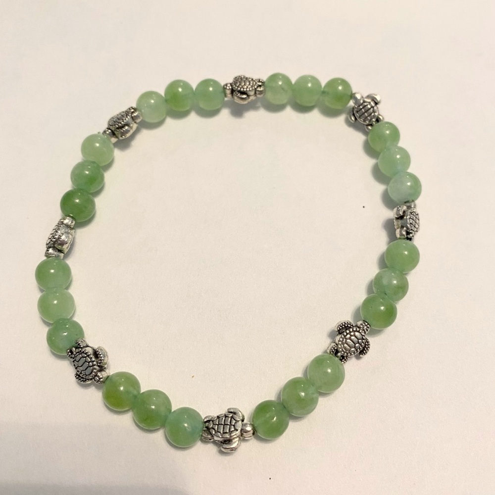 Peridot Green Beaded Bracelet with Silver Turtle Accents